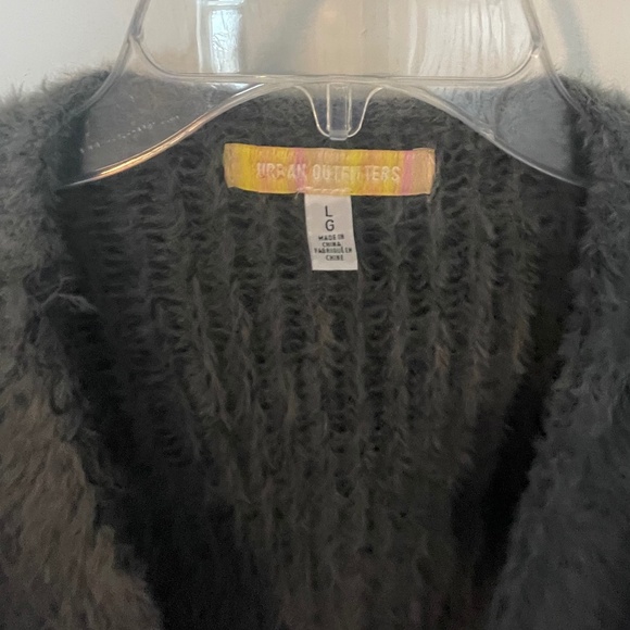 Urban Outfitters - Fuzzy Gray Wrap Sweater - Size Large - Picture 2 of 8
